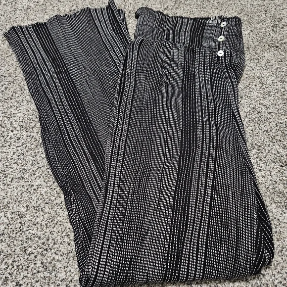 NEW Striped Culotte Pants - Picture 3 of 15